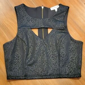 Monteau embossed crop top. Size small